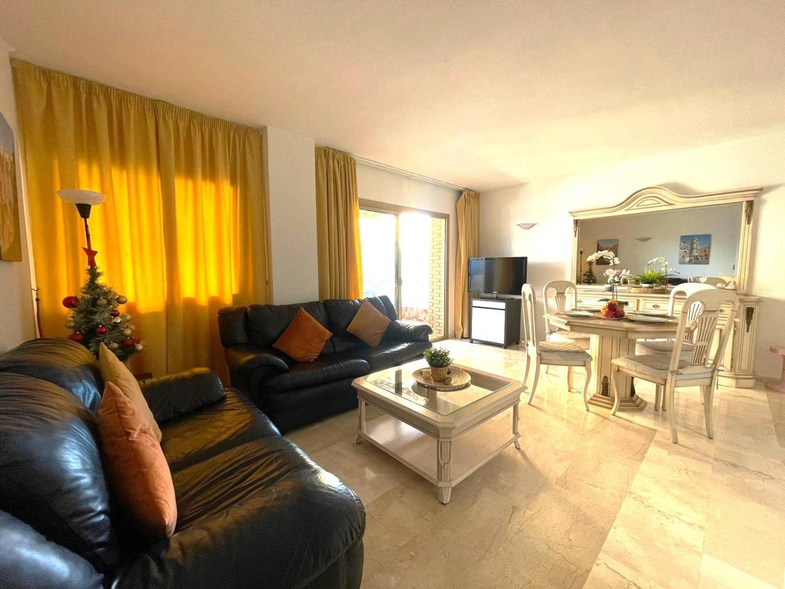 Apartment Teresa Фуeнхирола Екстериор снимка